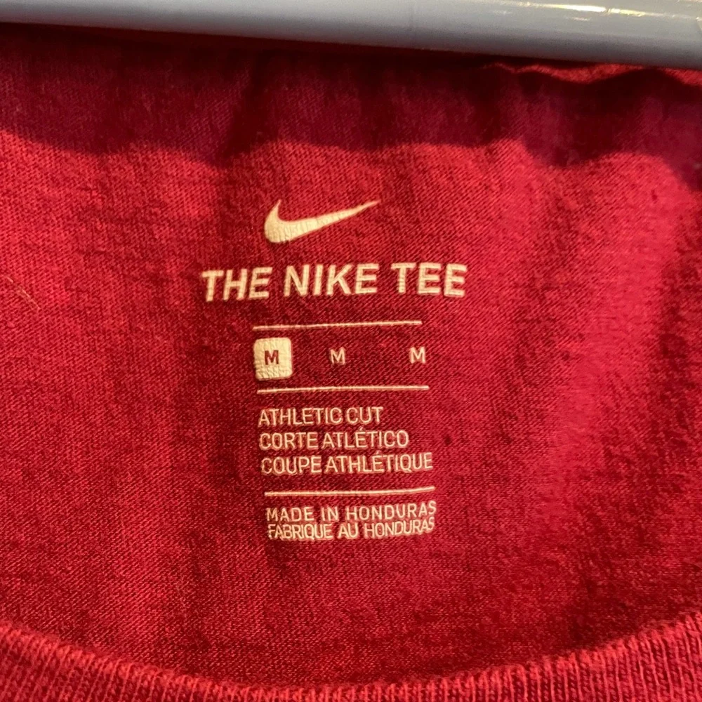 NIKE “JUST DO IT” MEDIUM T-SHIRT - Picture 3 of 5